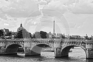 The Pont Neuf is, despite its name, the oldest existing bridge in Paris. In the background, the Ei photo