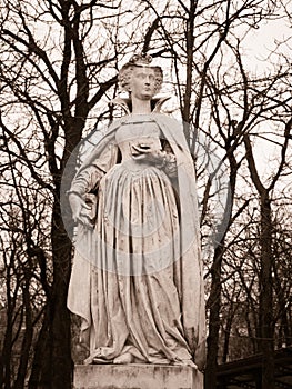 Stone statue representing Marie de MÃÂ©dicis in the Luxembourg ga