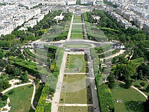 Paris Garden Champ de mars