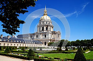 Paris: Les Invalides Church & Gardens