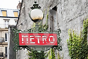 Paris metro sign