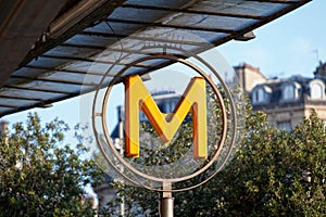 Paris Metro sign