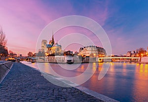 Paris. Notre Dame. photo