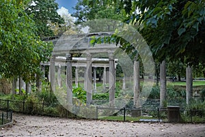 Paris, the parc Monceau, with the roundhouse