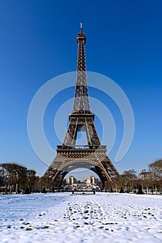 París nevado la Torre 