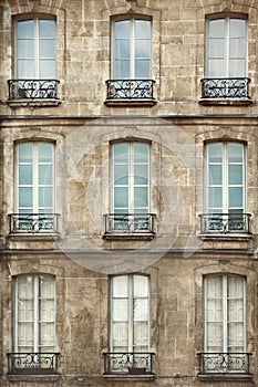 Paris windows