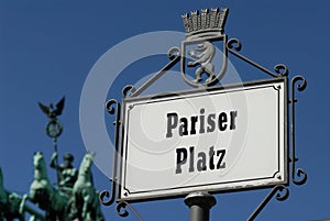Pariser Platz sign and quadriga photo