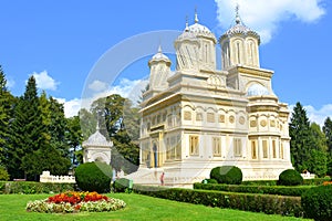 Park of Cathedral of Curtea de Arges early 16th century