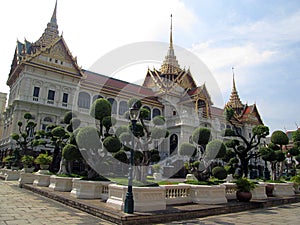 The park in front of Phra Thinang Chakri Maha Prasat building, Bangkok