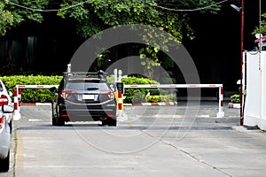 Parking place of the building, with automatic barrier system