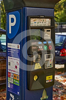 Parking ticket machine to pay for a temporary parking space