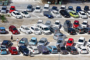 Parking on the Vai beach