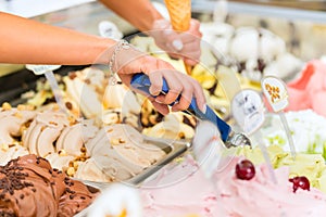 Parlor with many different sorts of ice cream