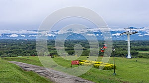 Parque de diversiones colombiano desde lo alto.