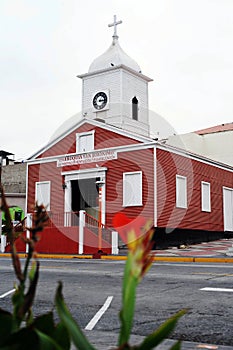 The Parroquia de San GerÃÂ³nimo is the main religious building in the city of Ilo. Construction began on February 14, 1871. The photo
