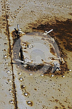 Part of Cenizas Coastal Battery, man hatch to gun mechanism. built 1930-1935. It concerns a 381 mm Vickers gun. photo