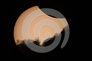 Partial sun eclipse on june 10 2021