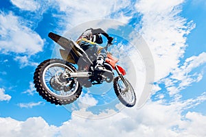 Participates in motocross cross-country