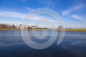 Pasarea monastery and lake