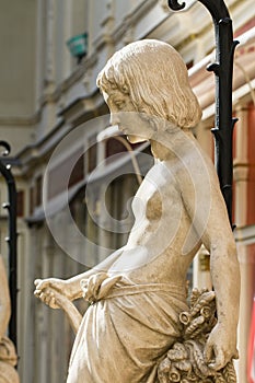 Passage Pommeraye statue