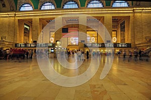 Passenger make use of Grand Central Station, New York photo