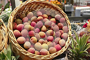 passion fruit  bulk on basket