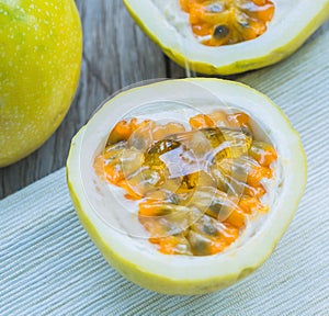 Passion fruit and honey