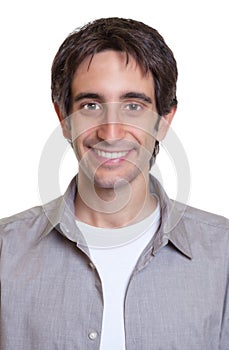 Passport photo of a guy in a grey shirt