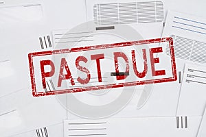 Past Due word message on business envelope