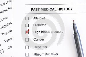 Past medical history questionary with ticked High Blood Pressure