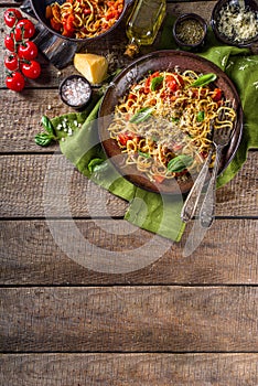 Pasta bucatini amatricana