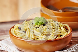 Pasta with cauliflower sauce