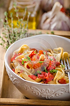 Pasta with cherry tomatoes pesto