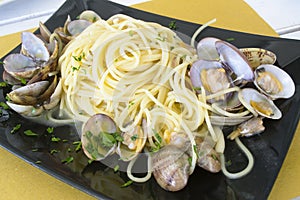 Pasta e vongole typical of italian cousine