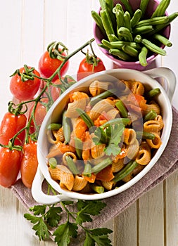 Pasta with green beans and fresh