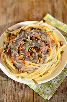 Pasta with lentil bolognese