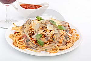 Pasta Linguine Vongole with Seafood photo