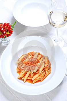 Pasta with meat and wine