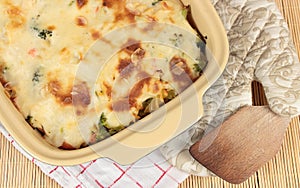 Pasta with salmon and broccoli