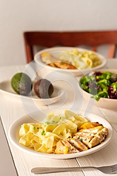 Pasta with stewed chicken breast