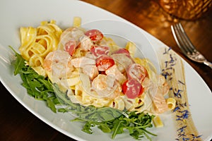 Pasta with tomato and shrimp