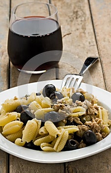 Pasta with Tuna and Black Olives