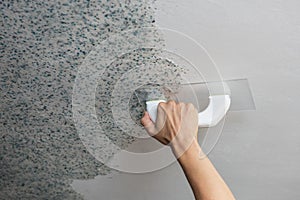 Pasting liquid wallpaper