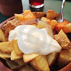 Patatas bravas