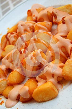 Patatas bravas