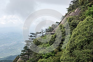 The path along the cliff at dusk-Lingshan Shangrao