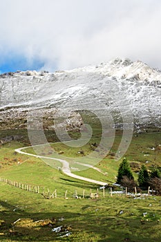 Path to Urkiola mountains