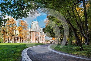 Path in Tsaritsyno