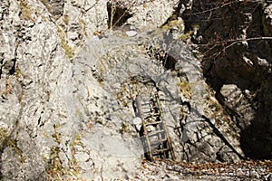 Cesta s rebríkom cez kaňon v Prosieckej doline, Slovensko