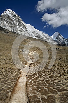 The pathway to Kala Pattar in the Everest region